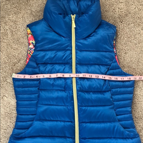 Lilly Pulitzer Packable Puffer Vest - Picture 6 of 6